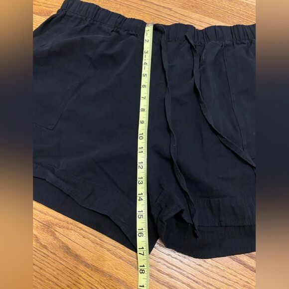 Black Drawing Relaxed Fit Shorts - Picture 10 of 11